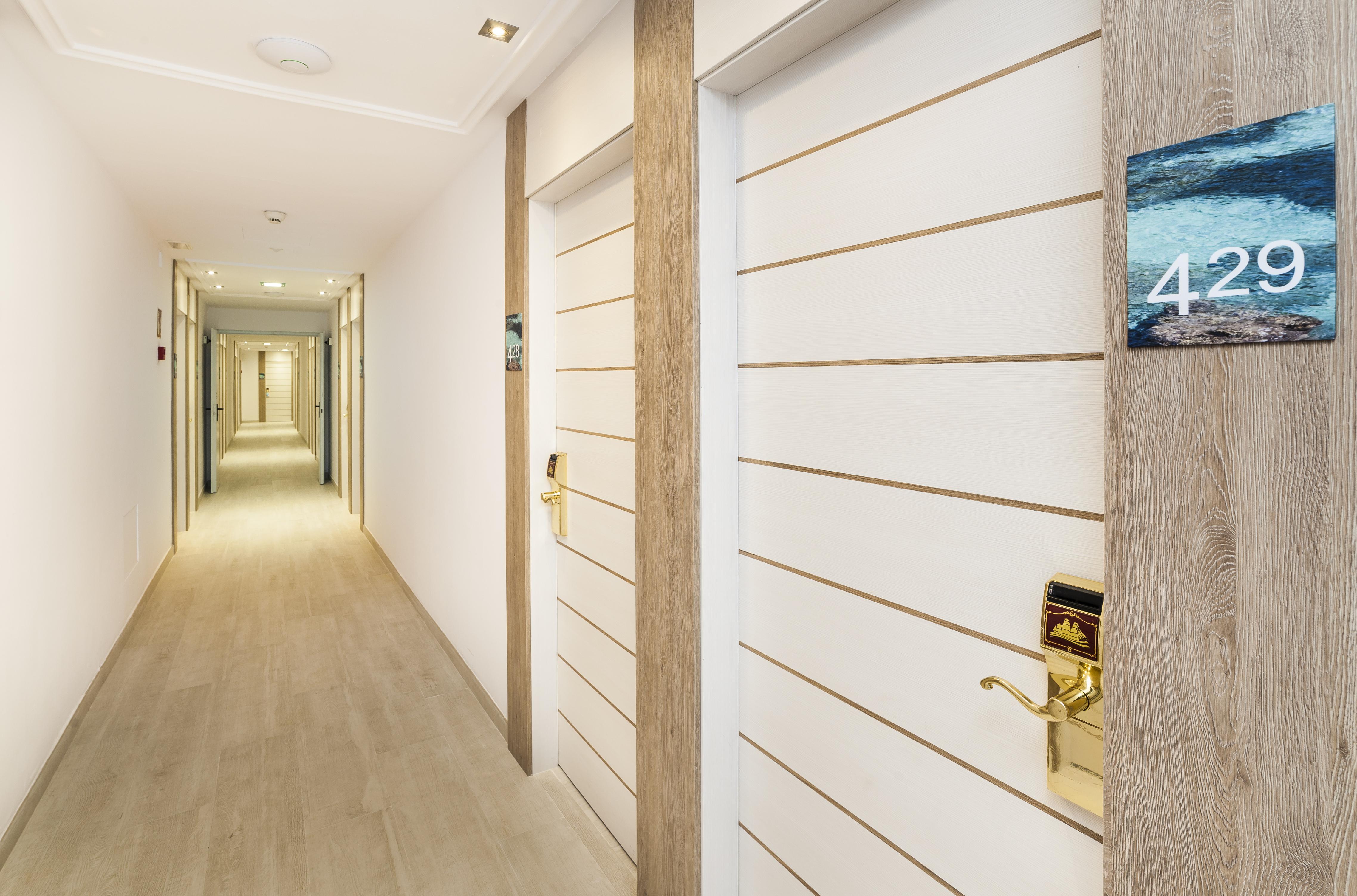 Globales Lord Nelson (Adults Only) Hotel ซานโตโทมัส ภายนอก รูปภาพ